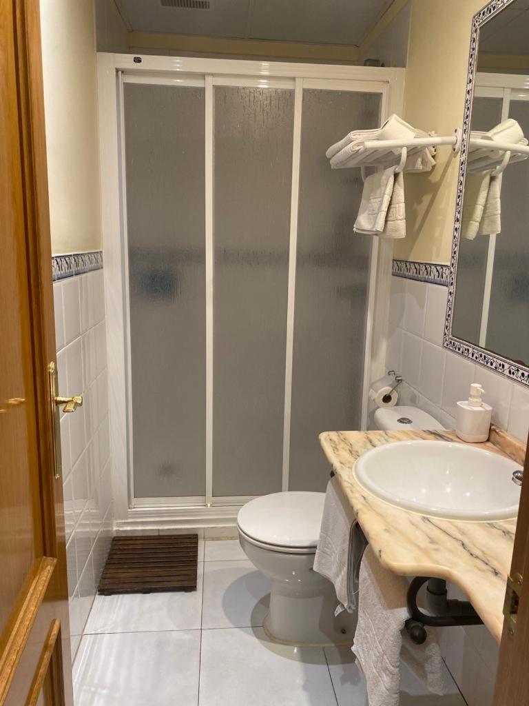 Apartamentos Maria Del Carmen Torremolinos Kültér fotó