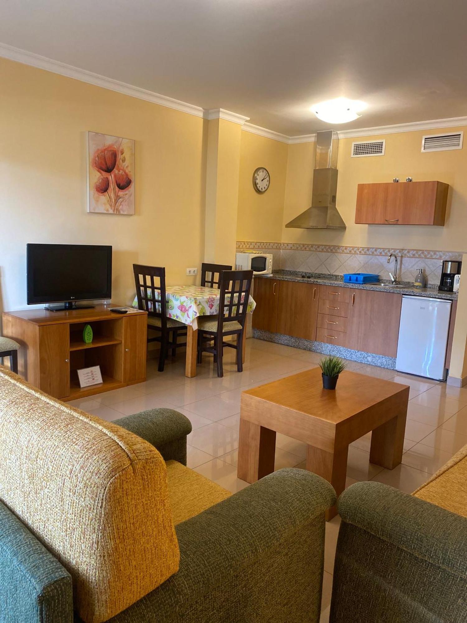 Apartamentos Maria Del Carmen Torremolinos Kültér fotó